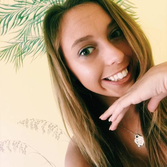 Meet your Posher, Lauren - Picture 1 of 1